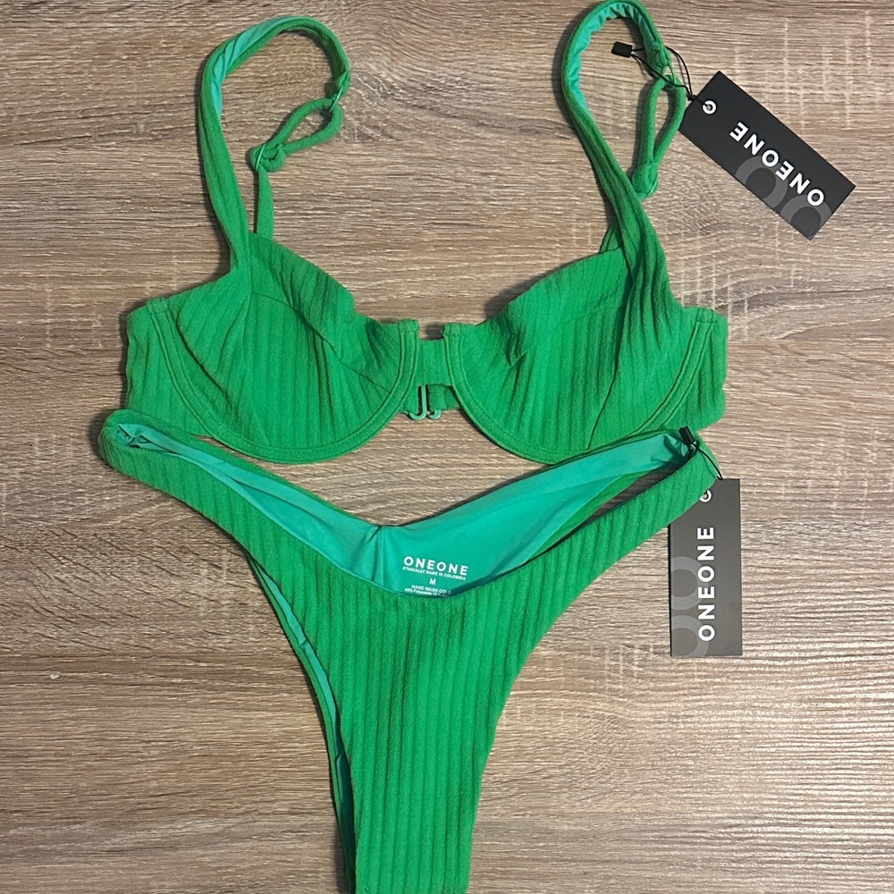 ONEONE Vibrant Green Bikini Set